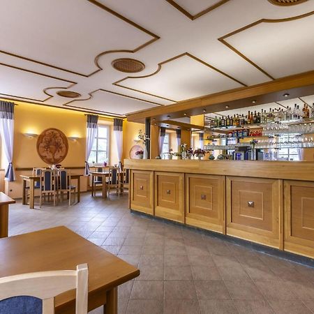 Hotel Zamecek Raspenava エクステリア 写真