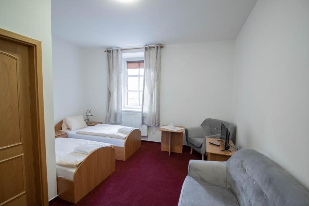 Hotel Zamecek Raspenava エクステリア 写真