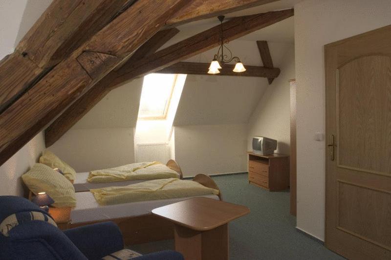 Hotel Zamecek Raspenava エクステリア 写真
